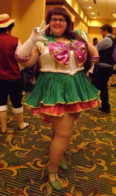 Morgan Skye sporting her Sailor Jupiter Fuku.